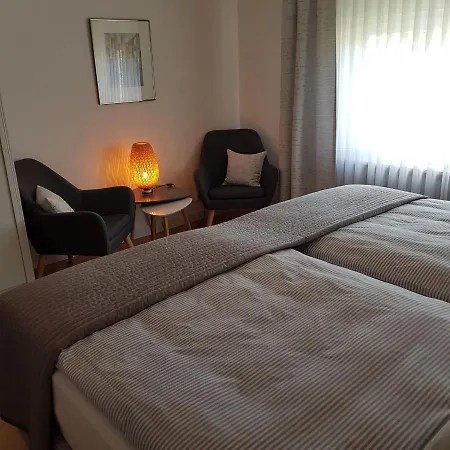 Brohltal-aue 公寓 *