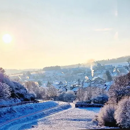 Brohltal-aue 公寓 *